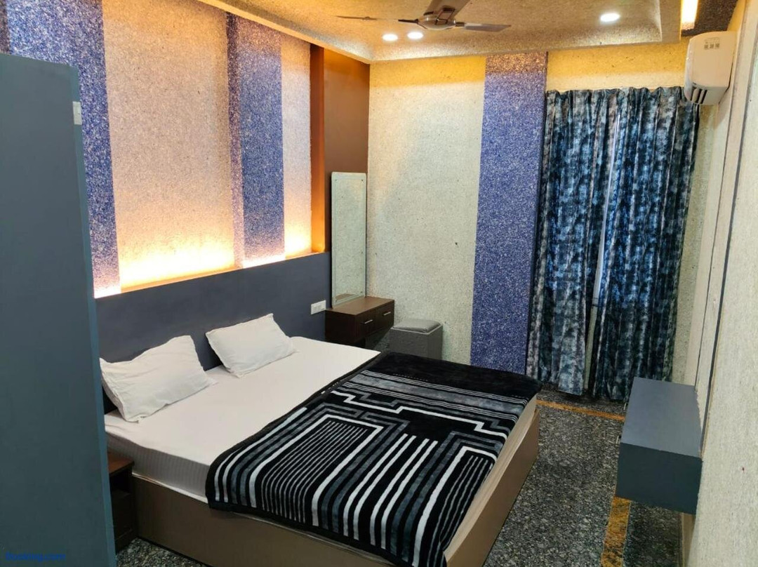 The Shastri Hotel & Residency