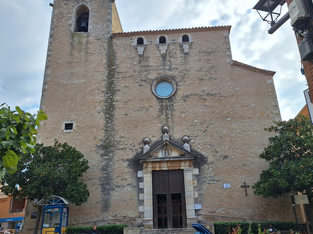 Parroquia de Sant Pere i Santa Reparada-贝格必去景点