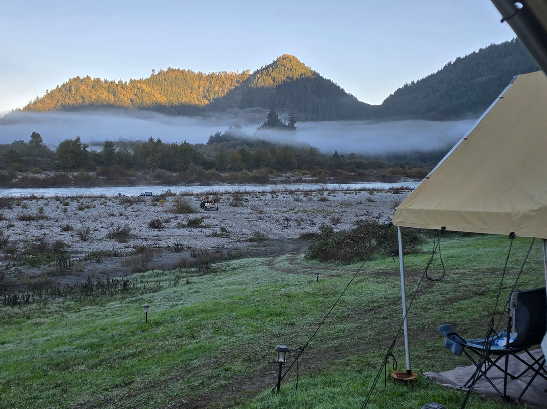 Confluence Outfitters-雷丁必去景点