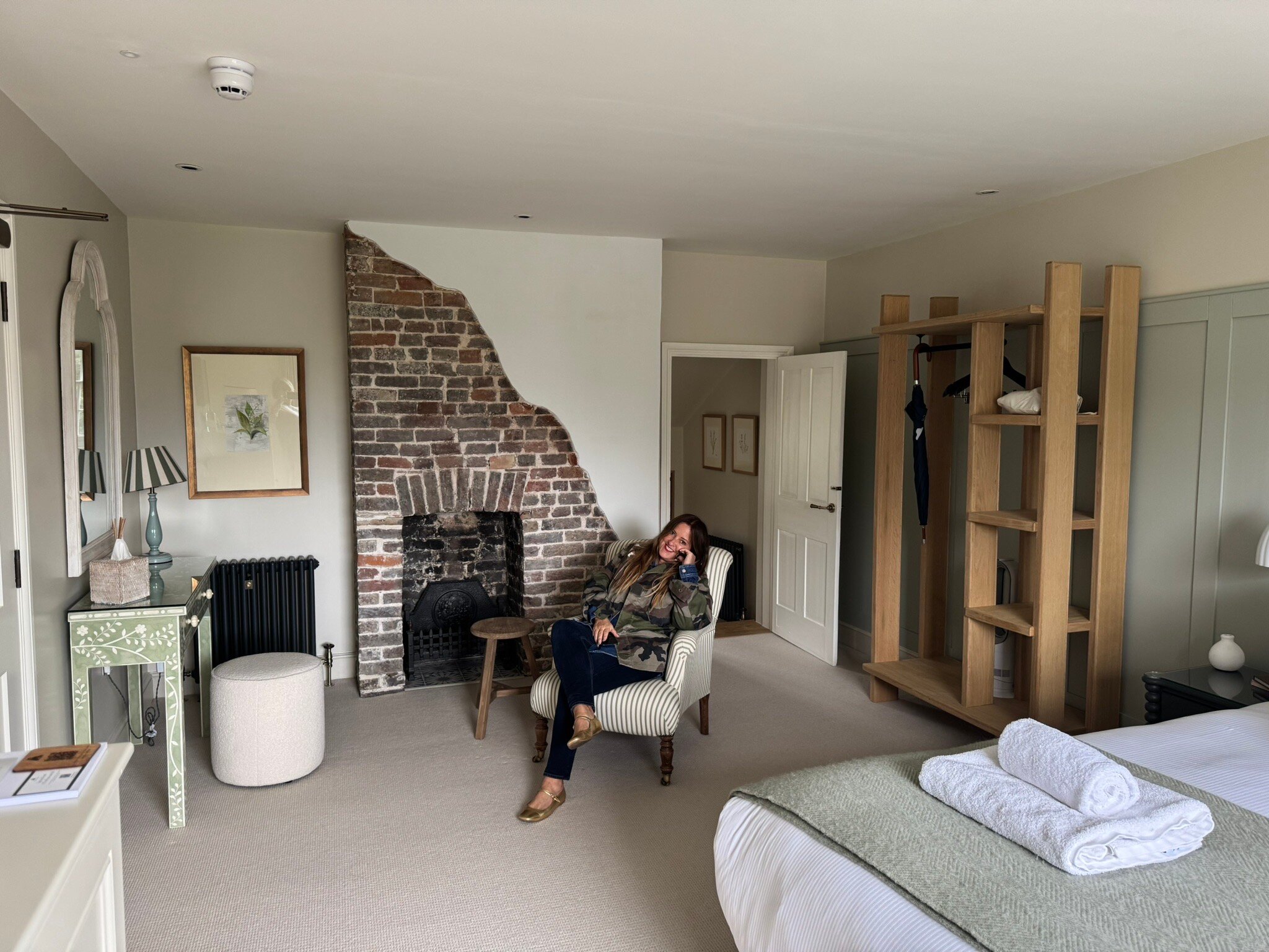 The Blue Pigeons-官方