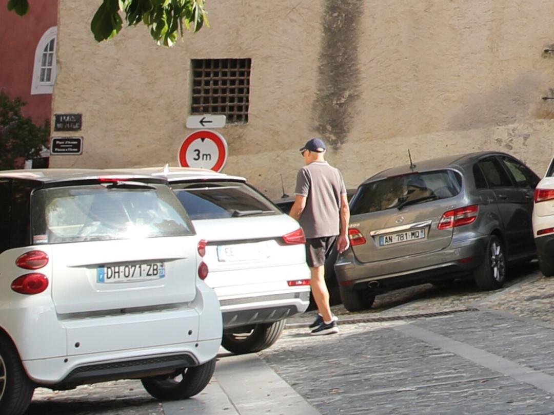 Palazzu Naziunale-Corte必去景点