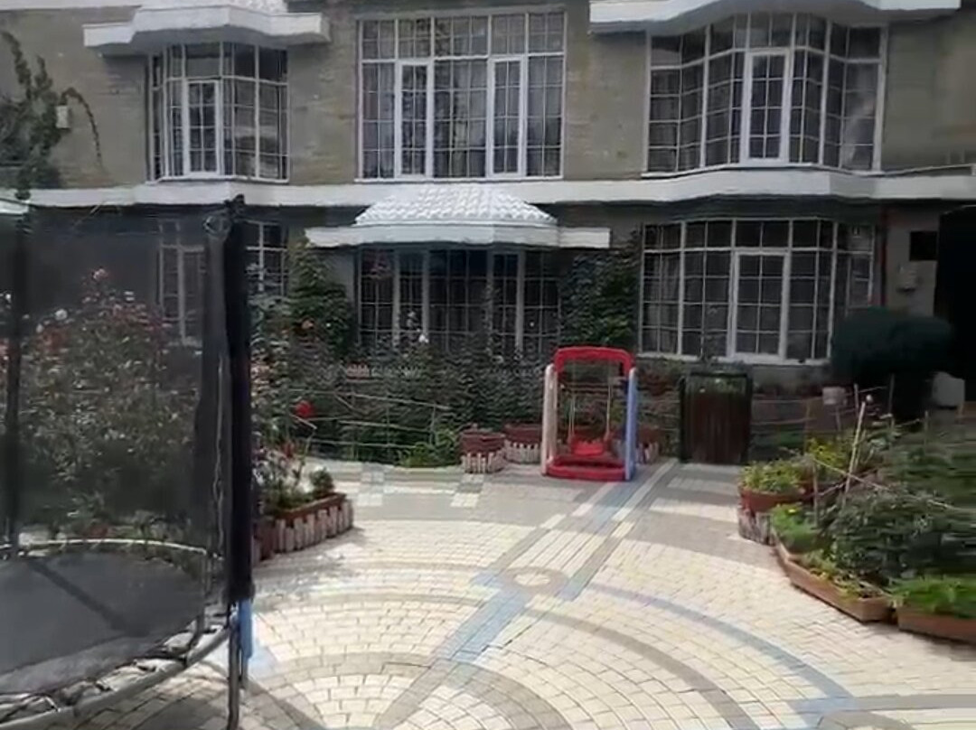 East Bourne Resort & Spa主图