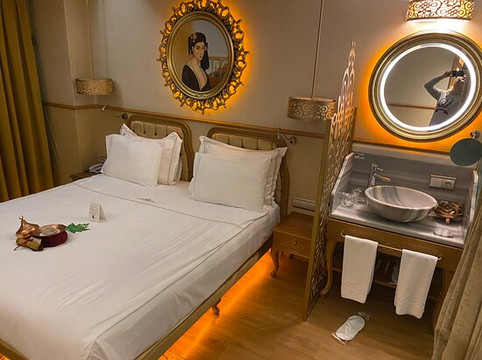 苏塔尼亚酒店主图