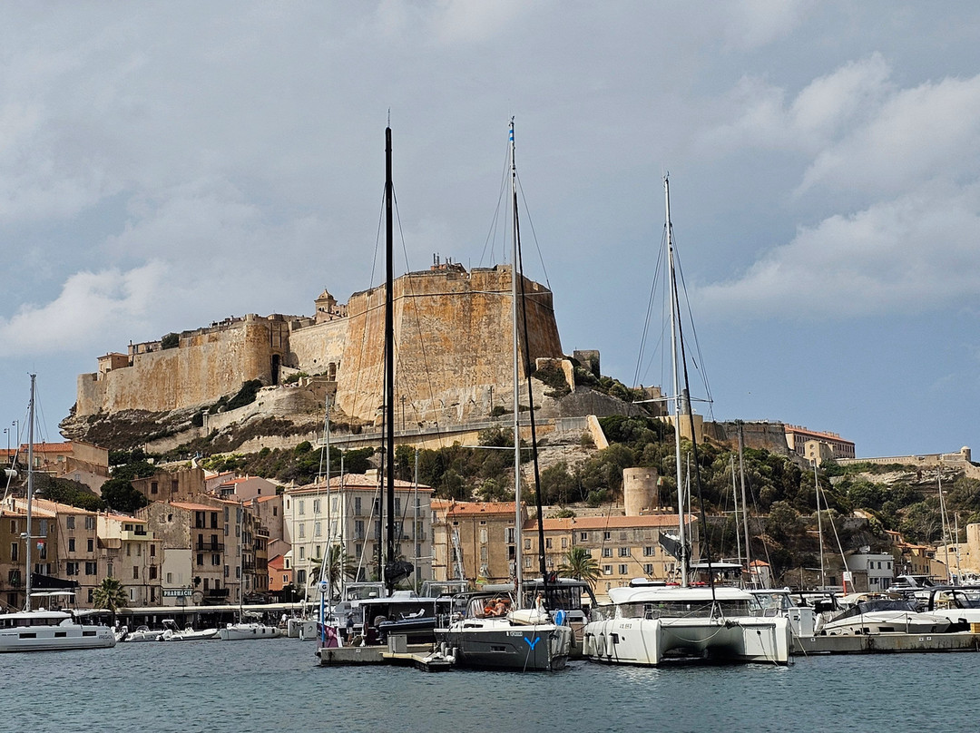 Port de Plaisance de Bonifacio-博尼法乔必去景点