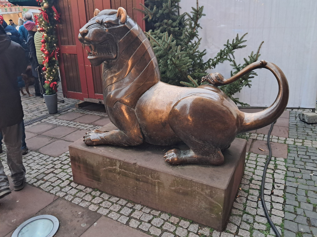 Bronzestatue Löwe Leo-Neustadt an der Weinstrasse必去景点