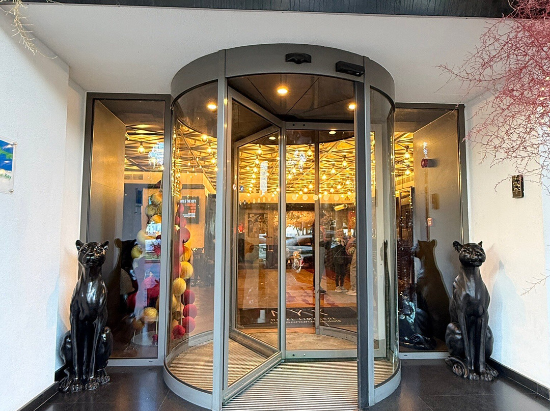 NYX Hotel Limassol by Leonardo Hotels主图