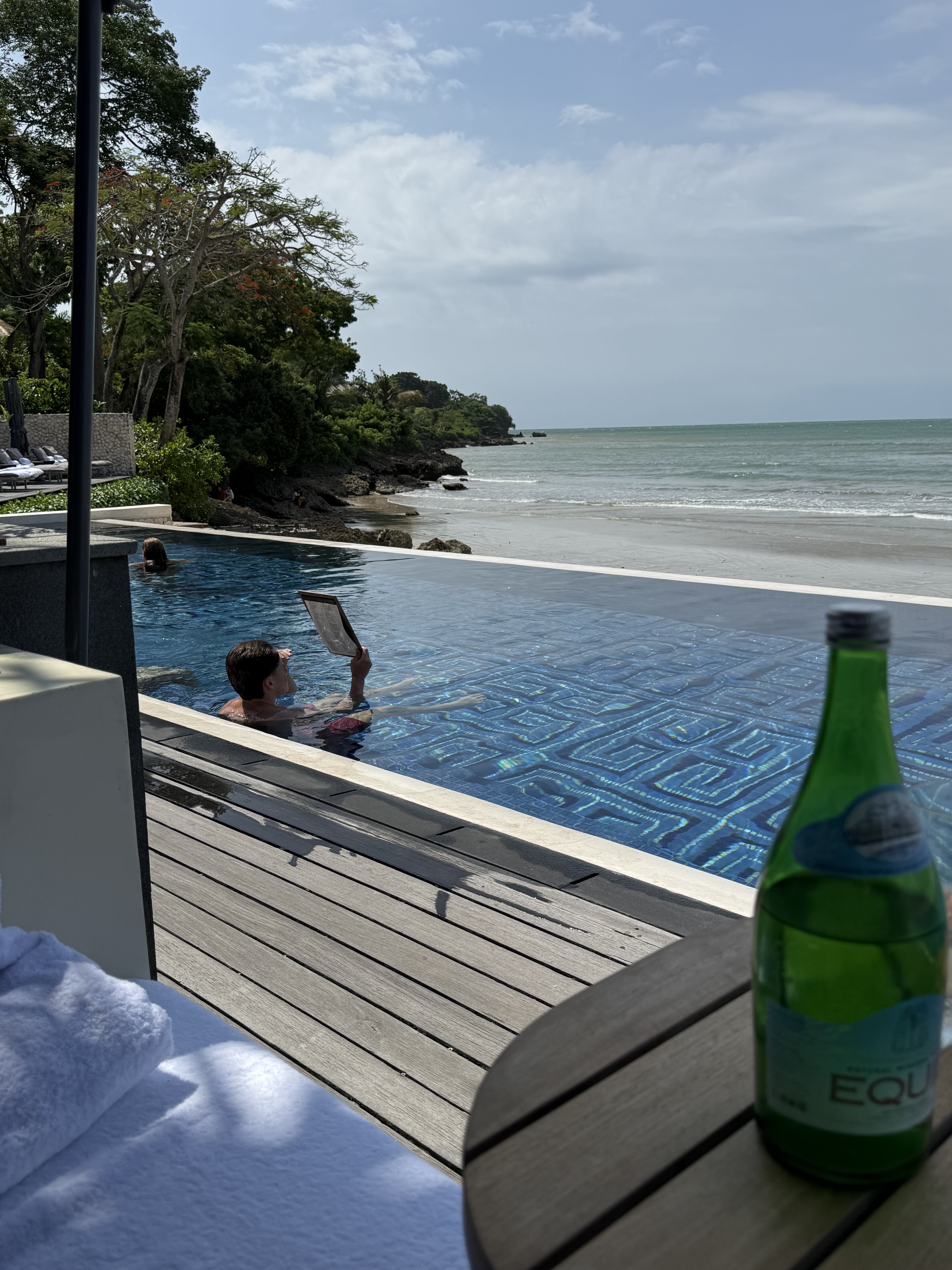 巴厘金巴兰湾四季度假村-泳池