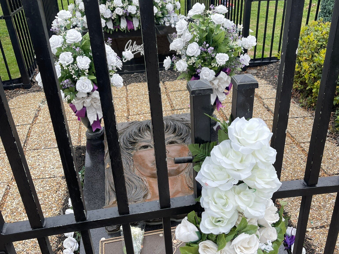 The Grave of Selena Quintanilla-Perez-科珀斯克里斯蒂市必去景点