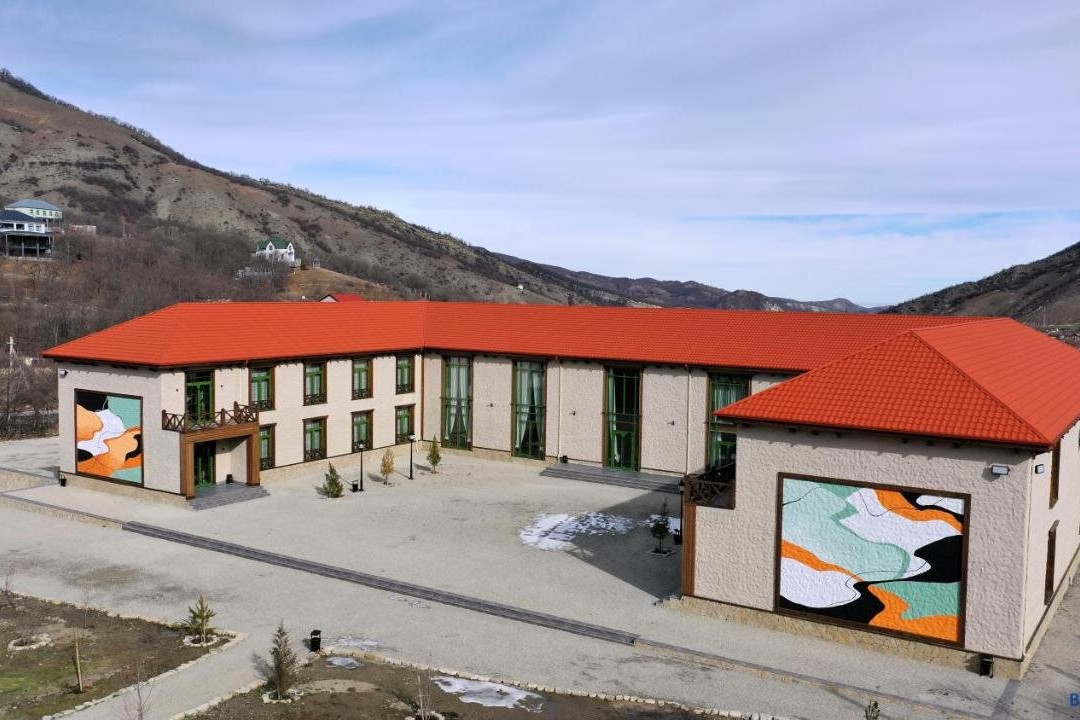 Xinali Hotel & Restaurant