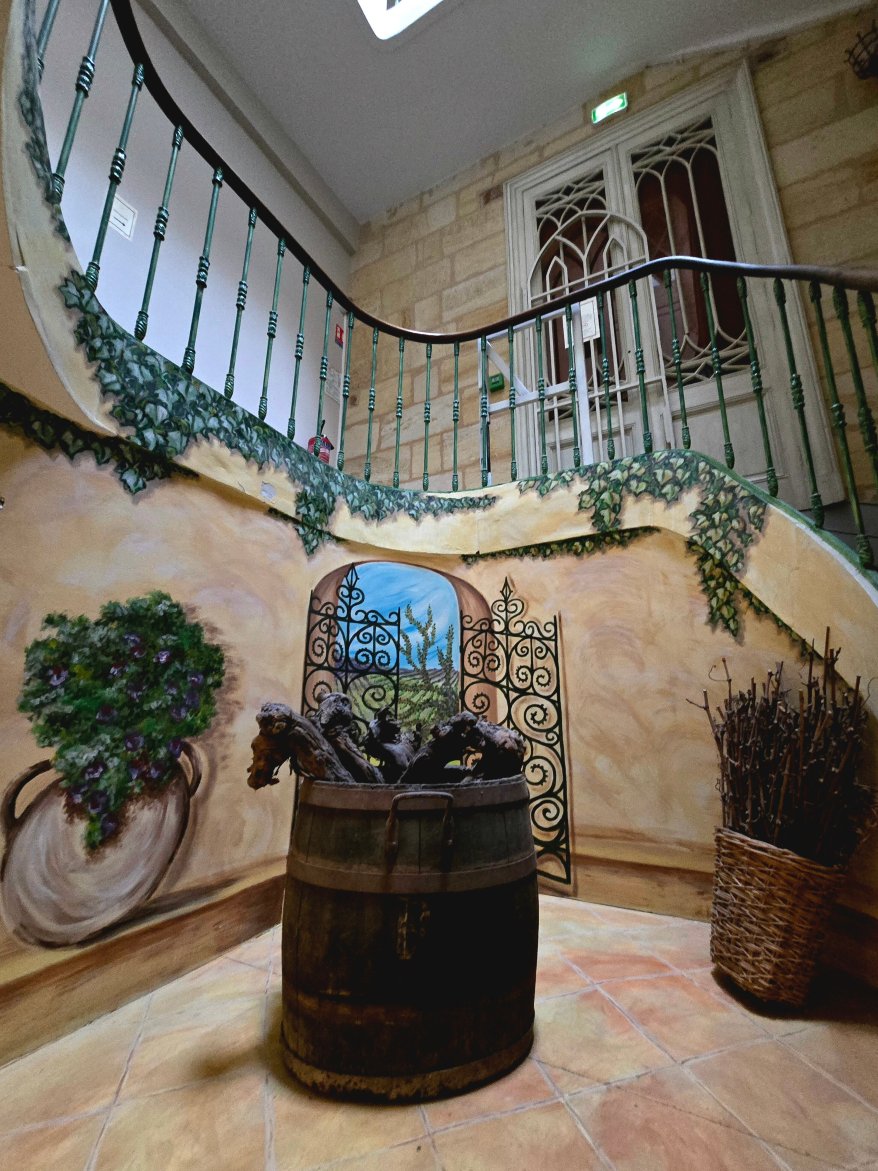 利布尔讷拉图尔酒店-官方