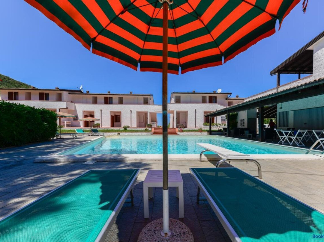 Elba Island Resort Pool & Tennis