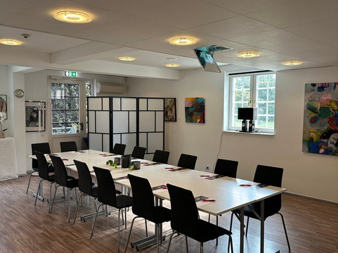 丹内花园酒店主图