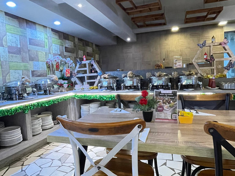 格兰德瓦洛尔酒店-芝卡朗主图