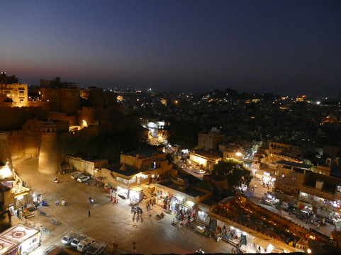 奇拉芭旺酒店主图