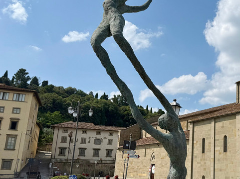 Fuga dal Tempo Sculpture