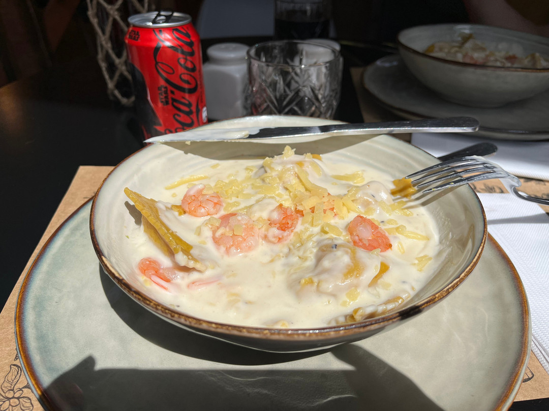 Alma Lemu Tinas Calientes y Restaurante