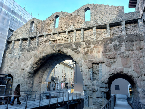 Porta Praetoria-奥斯塔必去景点