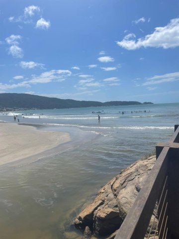 Bombinhas Tourist Apart-官方