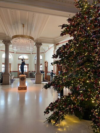 多尔德大酒店主图