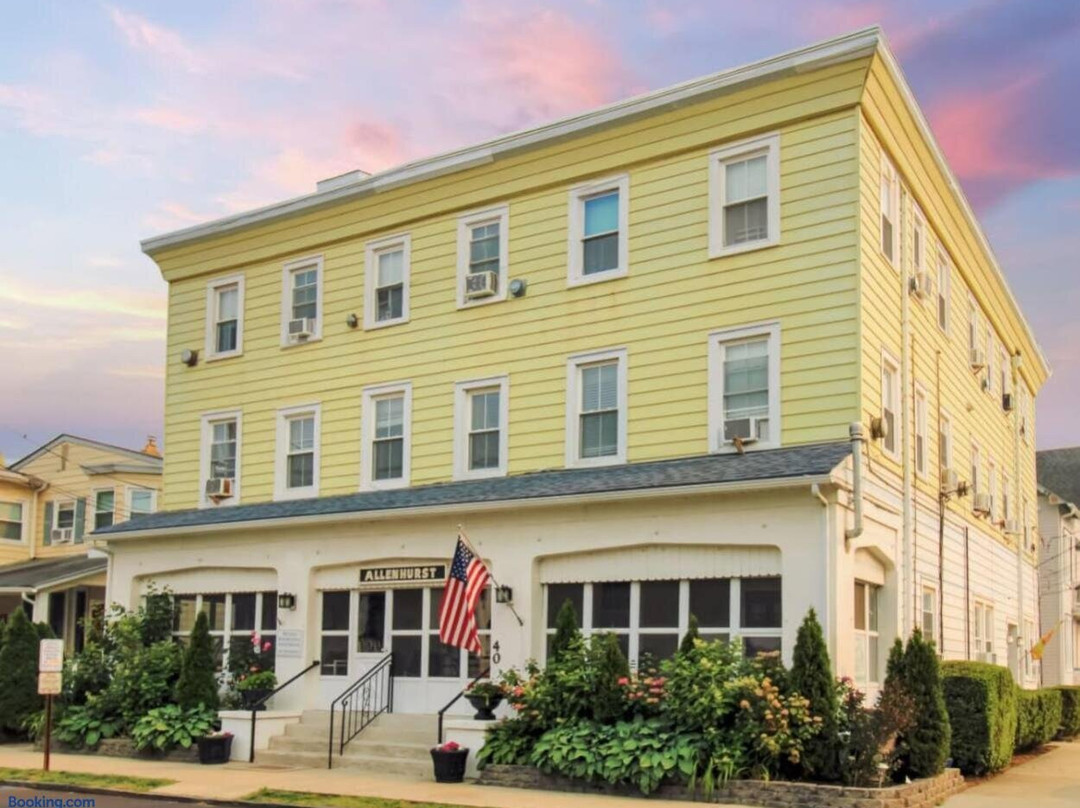 The Allenhurst Apartments