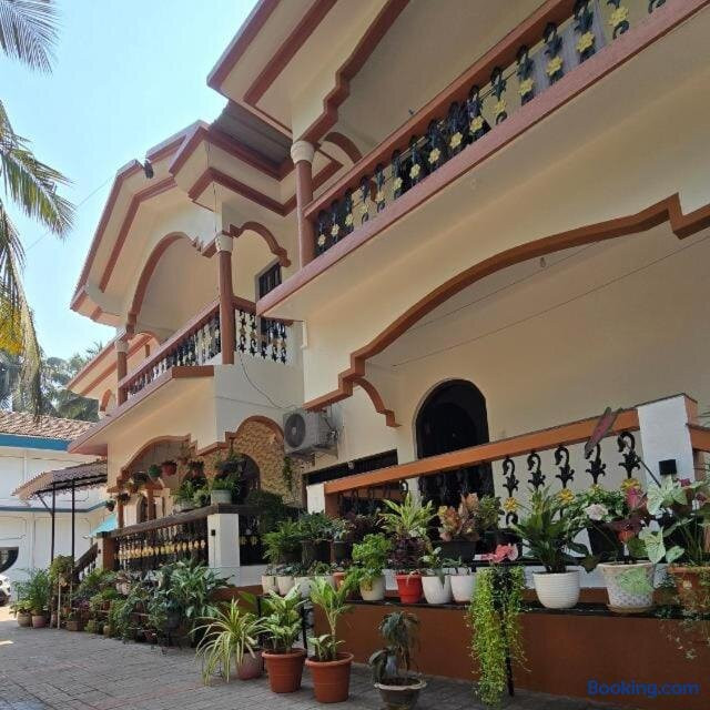 Monica guest house