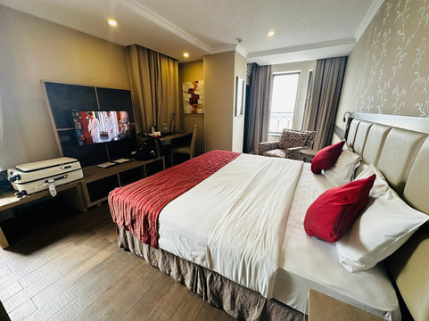 比什凯克中心温德姆华美达酒店主图