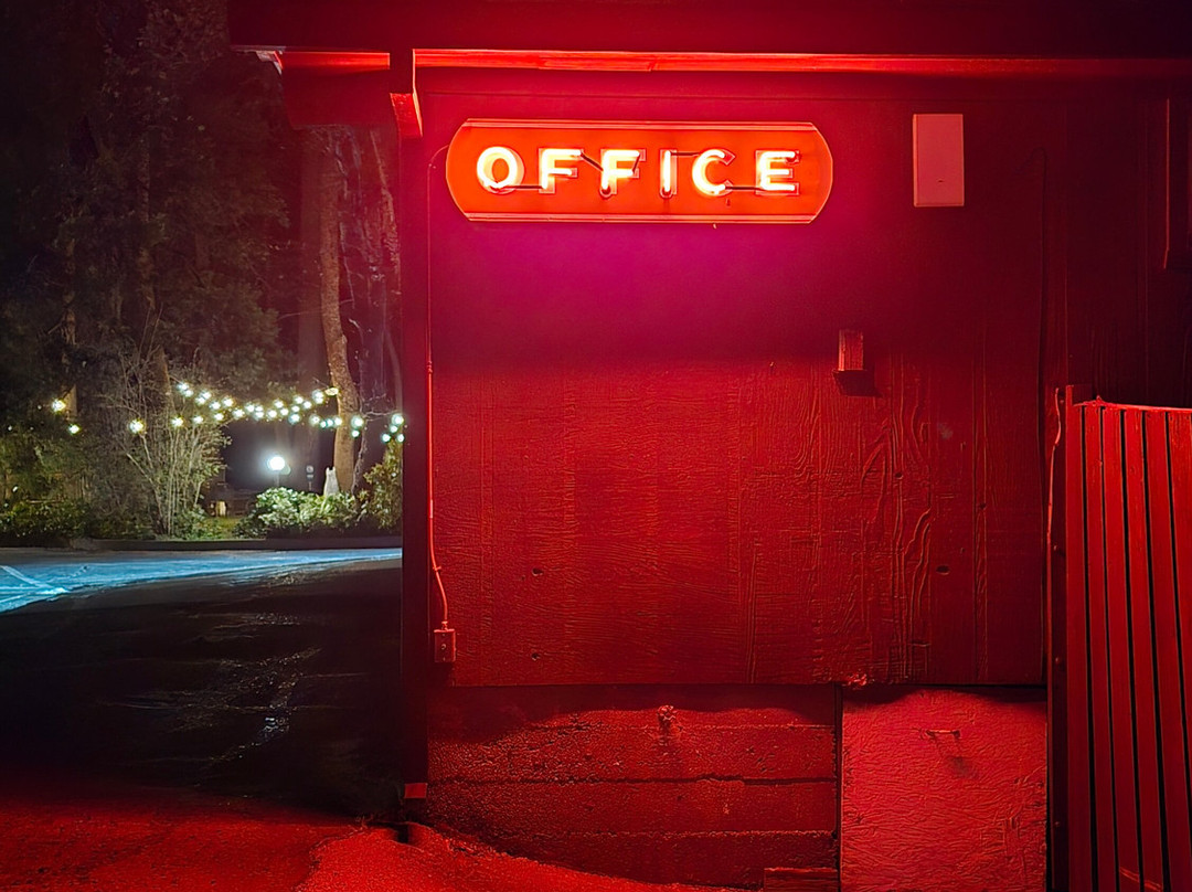 Cave Springs Resort主图