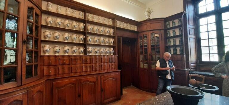 La Pharmacie du XVIIIème Siècle-Saint-Lizier必去景点