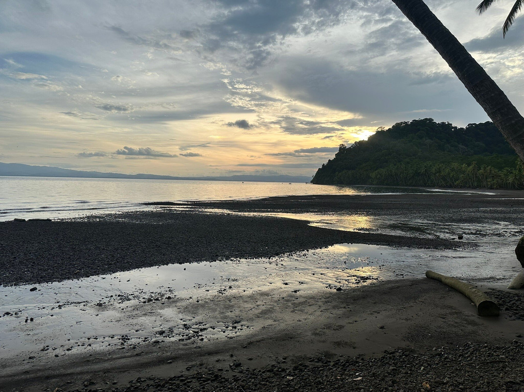 卡提弗海滩旅馆主图