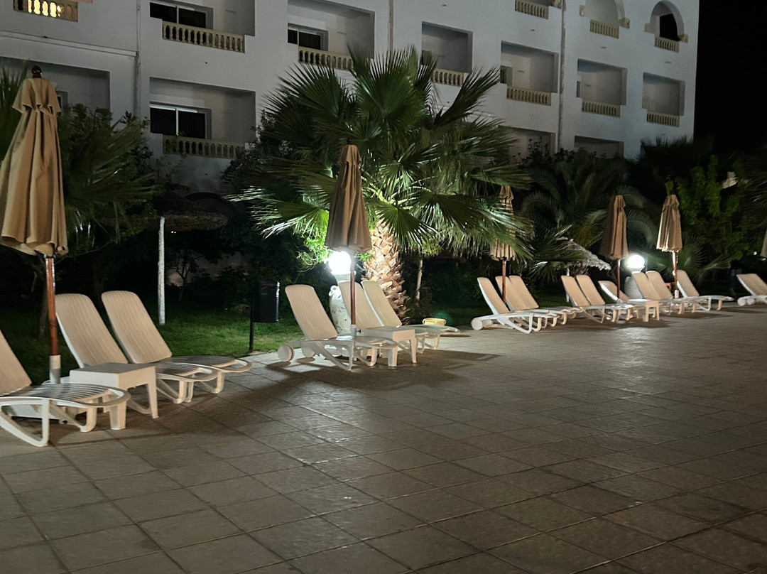 左迪阿克酒店主图