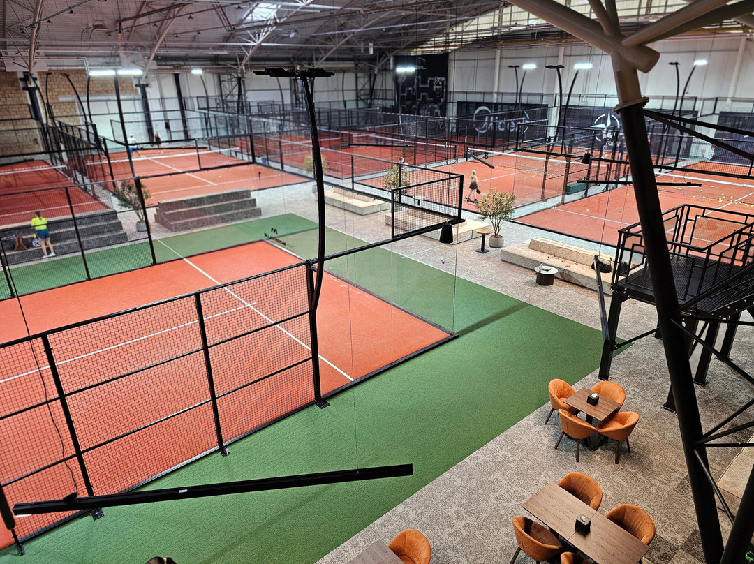 MOSH CLUB | Padel Dreiliņi