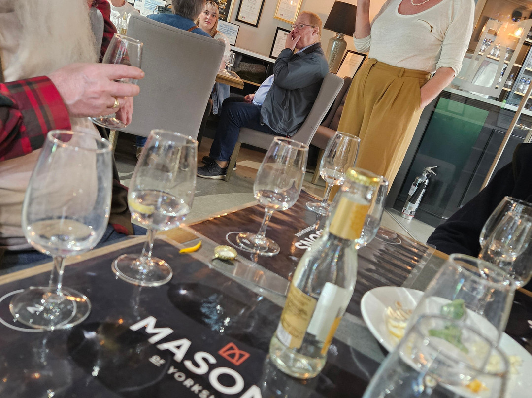 Masons of Yorkshire Distillery-Leeming Bar必去景点