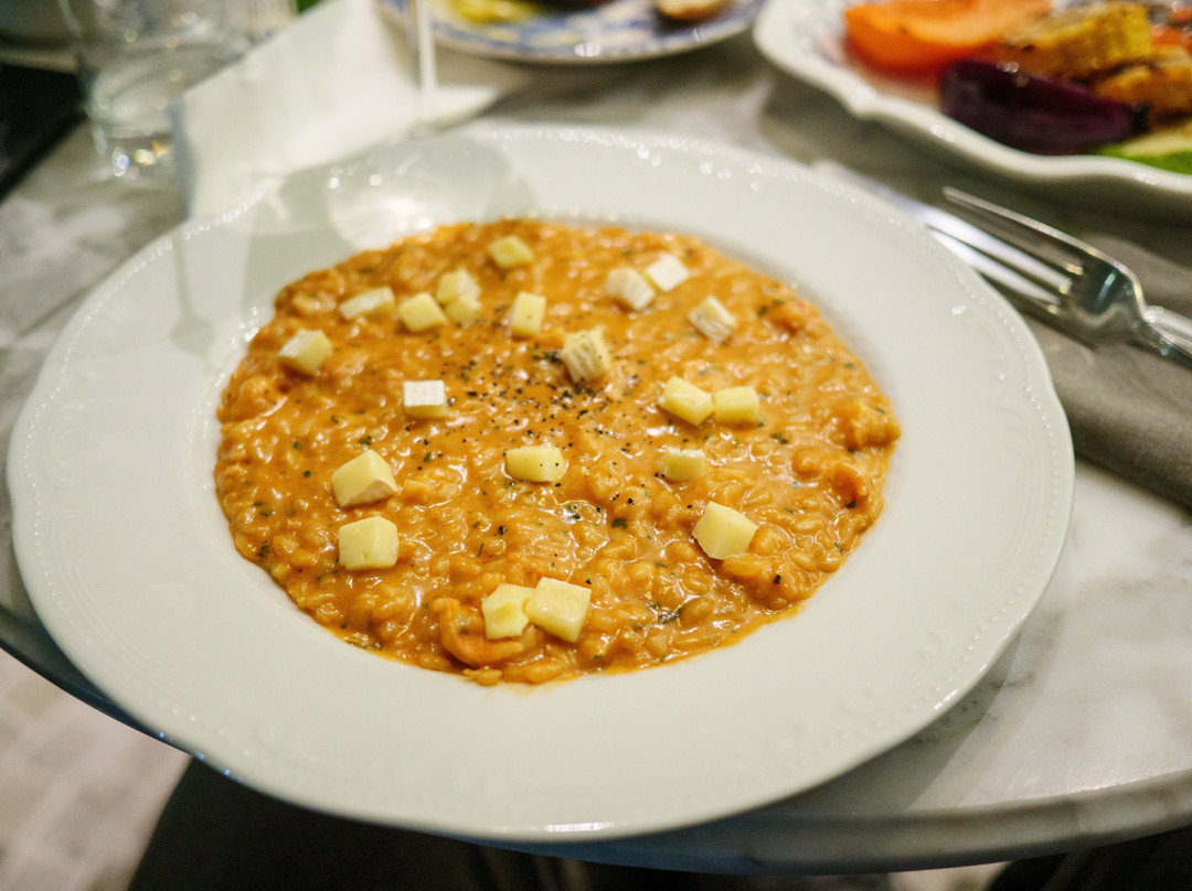 Boulevard Restaurant Bakery