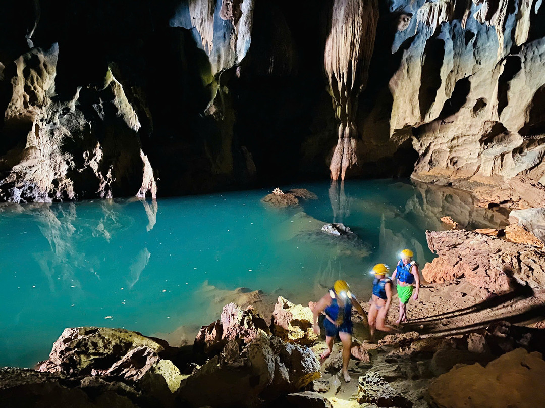 Phong Nha Tour To The Caves-洞海必去景点