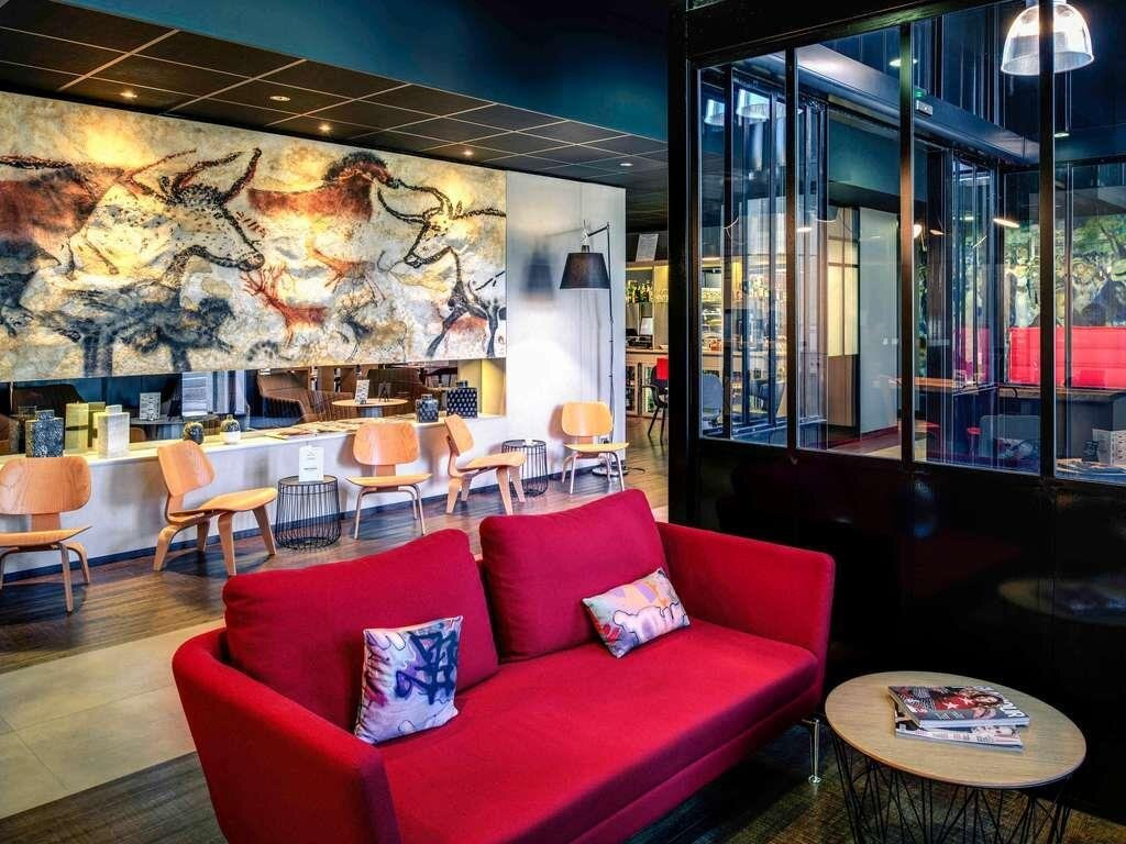 佩里格中心美居酒店主图