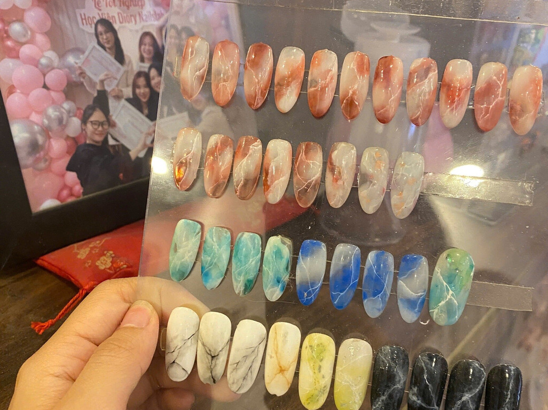 Diory NailsLab-Cau Giay必去景点