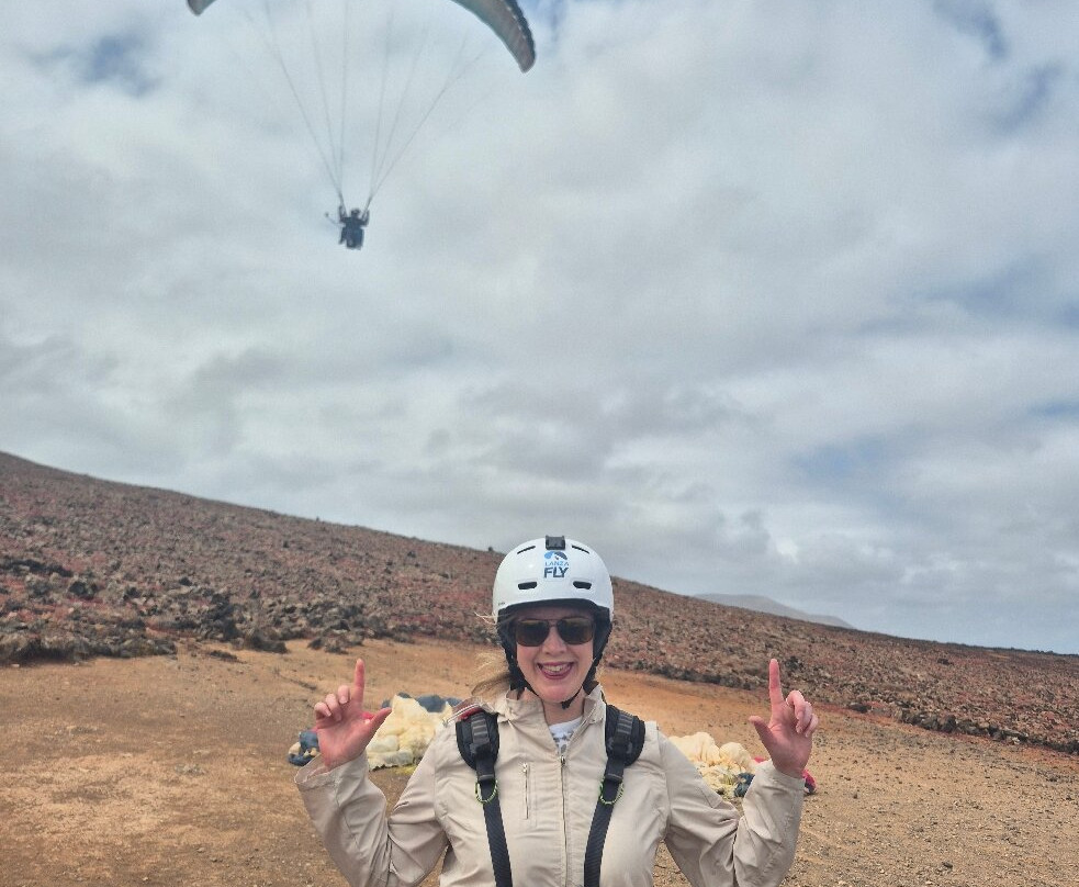 Lanzafly Tandem Paragliding-Yaiza必去景点