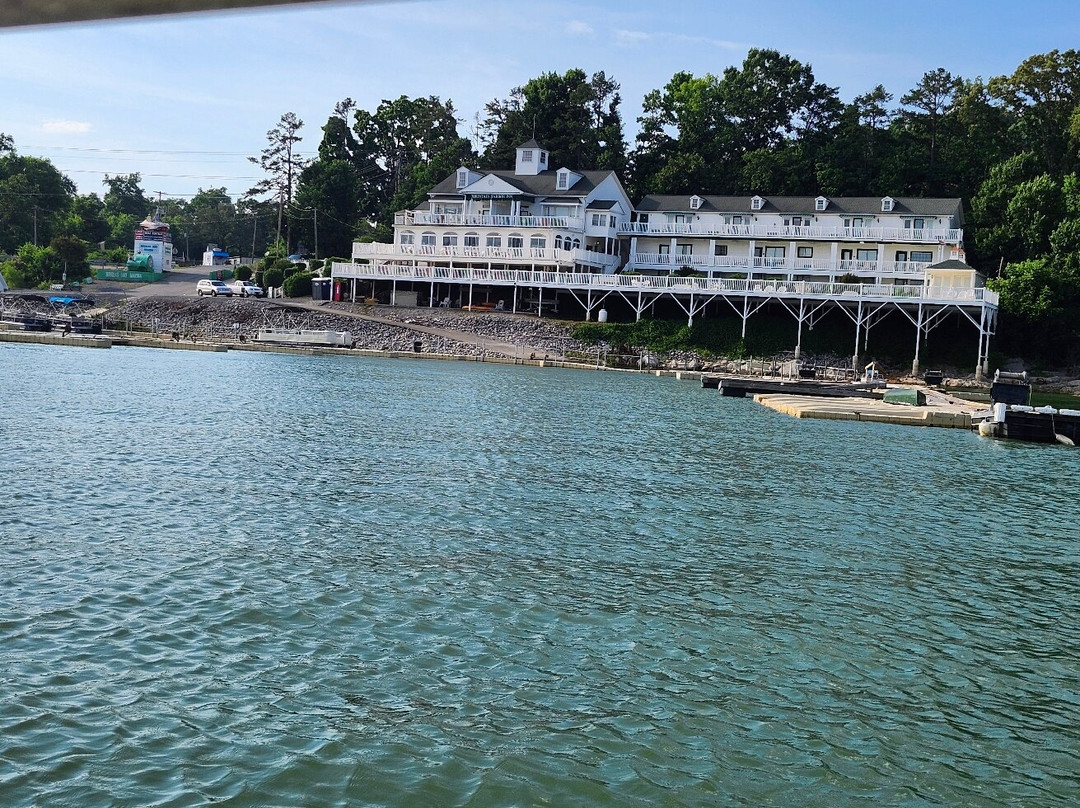 Mountain Harbor Inn Resort On the Lake主图