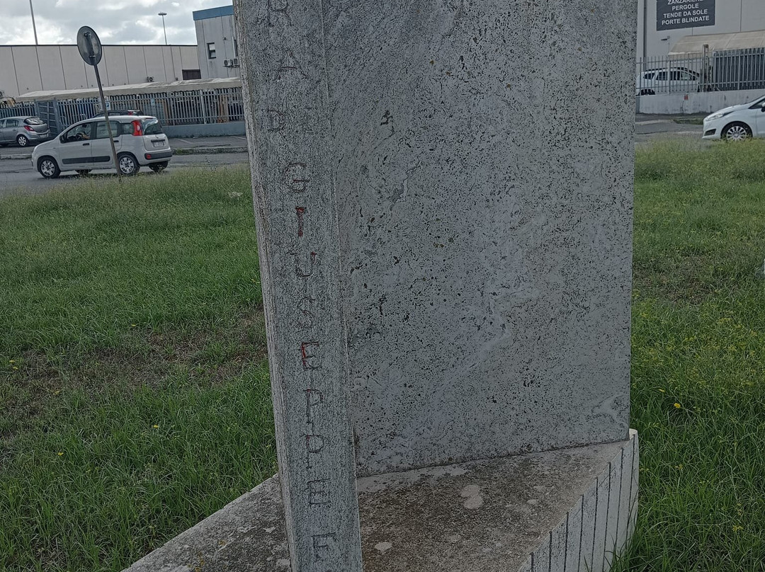 monumento "I lavori artigianali"-Acilia必去景点
