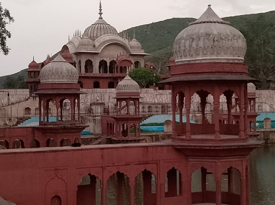 Moosi Maharani Ki Chhatri-阿尔瓦必去景点