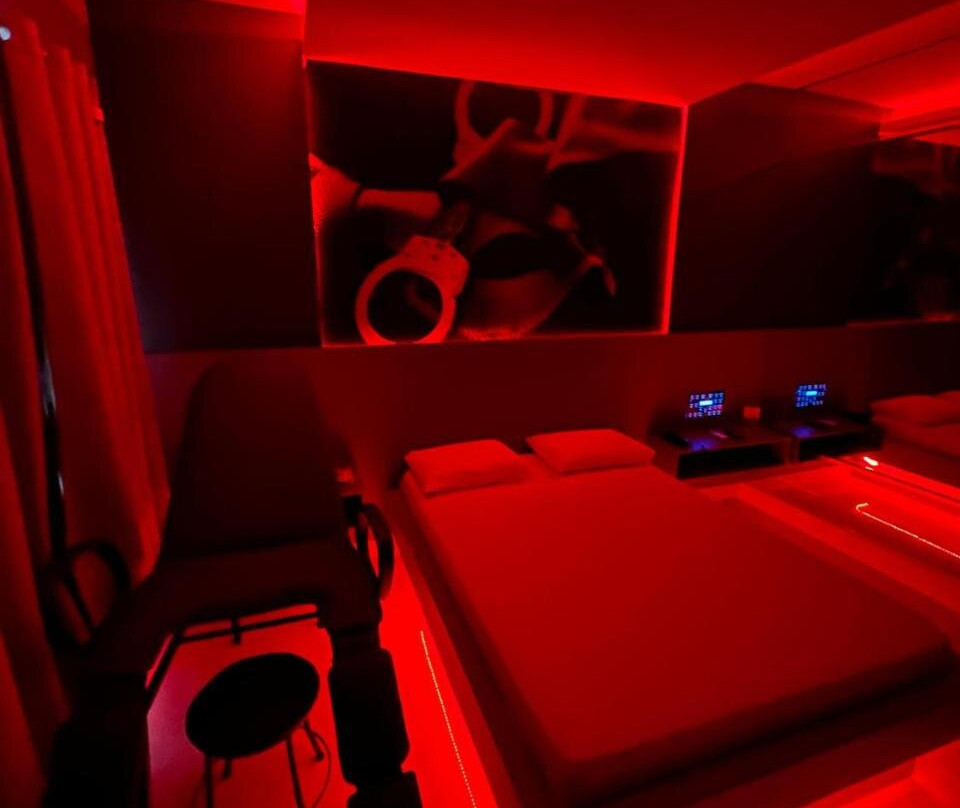 Luxu's Motel