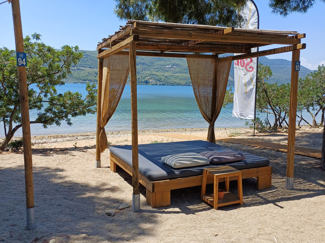 Naomi Beach Bar-Edipsos必去景点