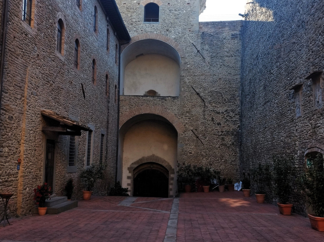 Palazzo dei Vicari-Scarperia e San Piero必去景点