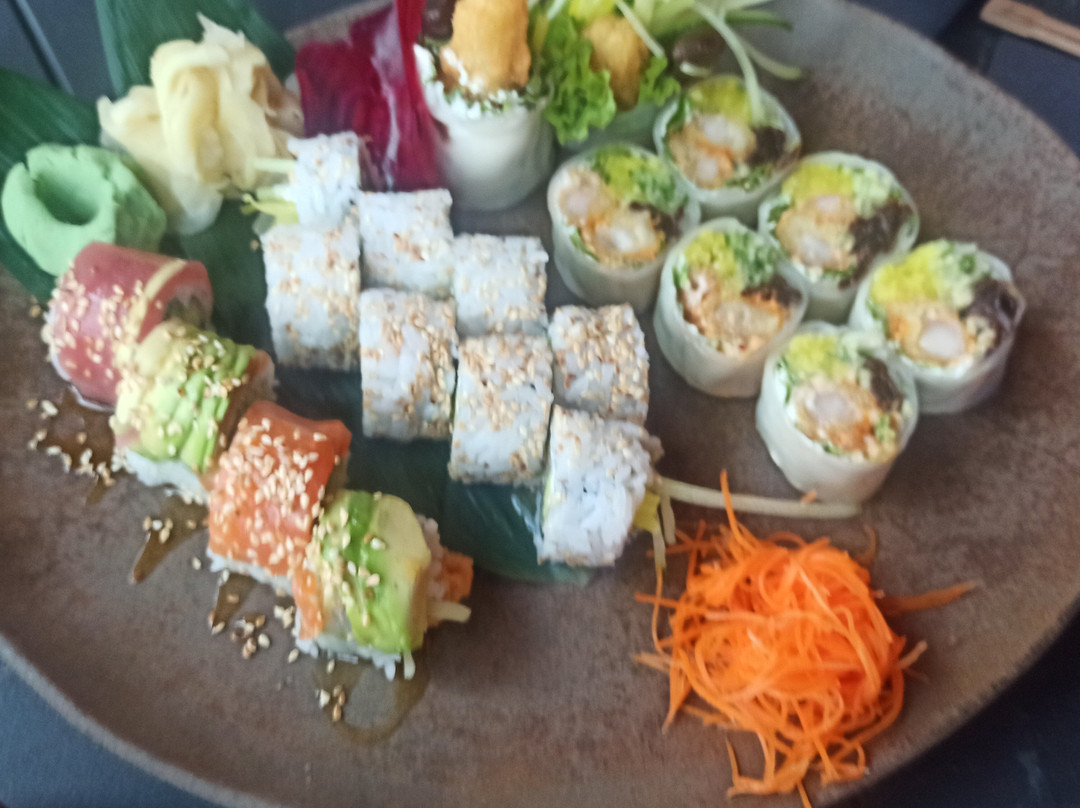 360 sushi & Cocktail bar
