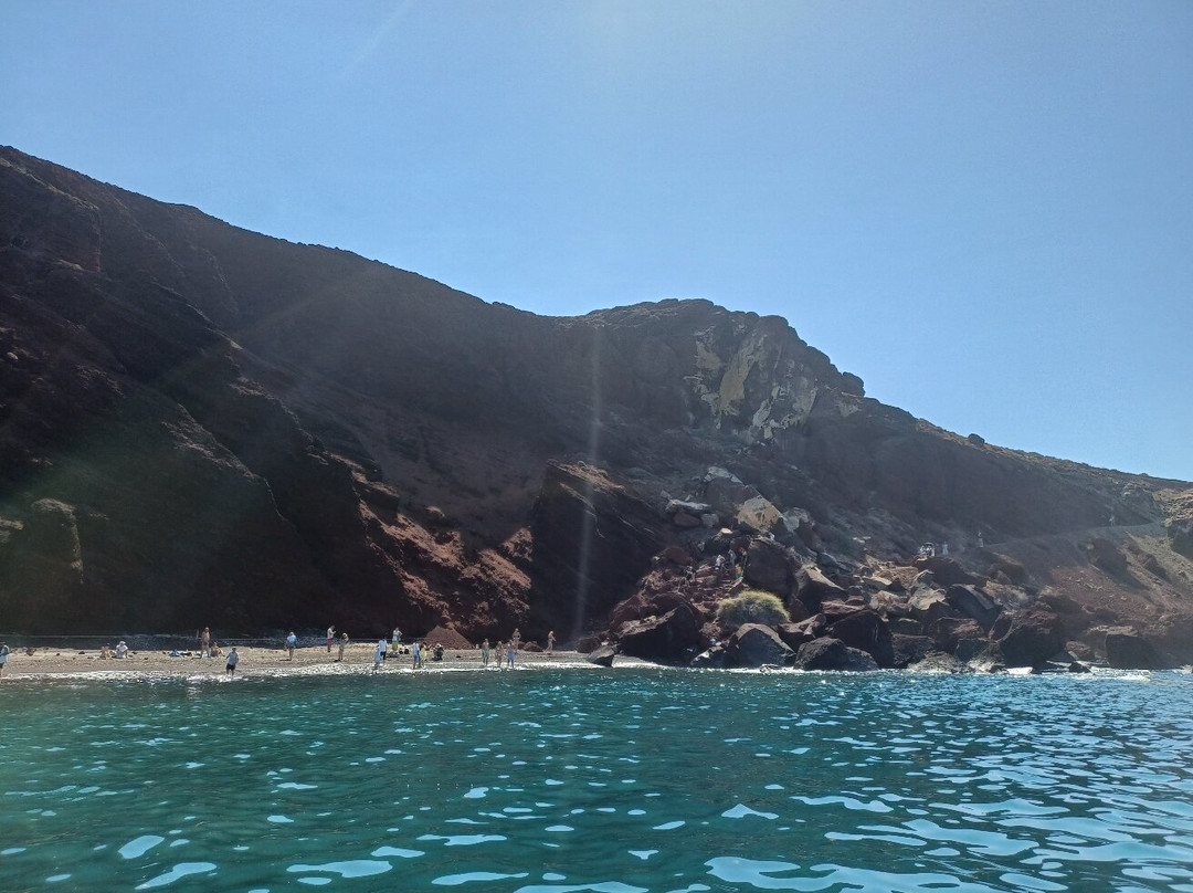 Taxi Boats to Red, White, and Black Beach-阿克罗蒂里必去景点