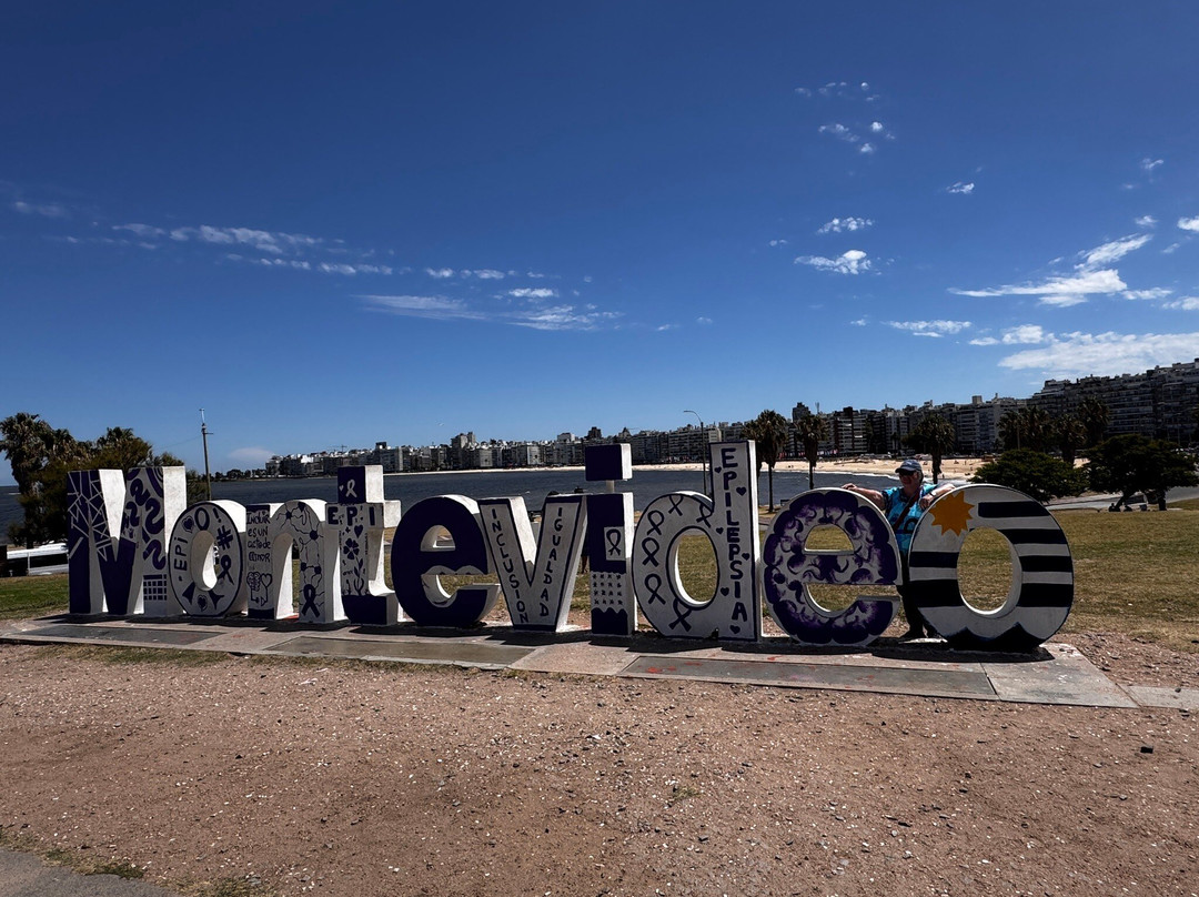 Montevideo Sign-蒙得维的亚必去景点
