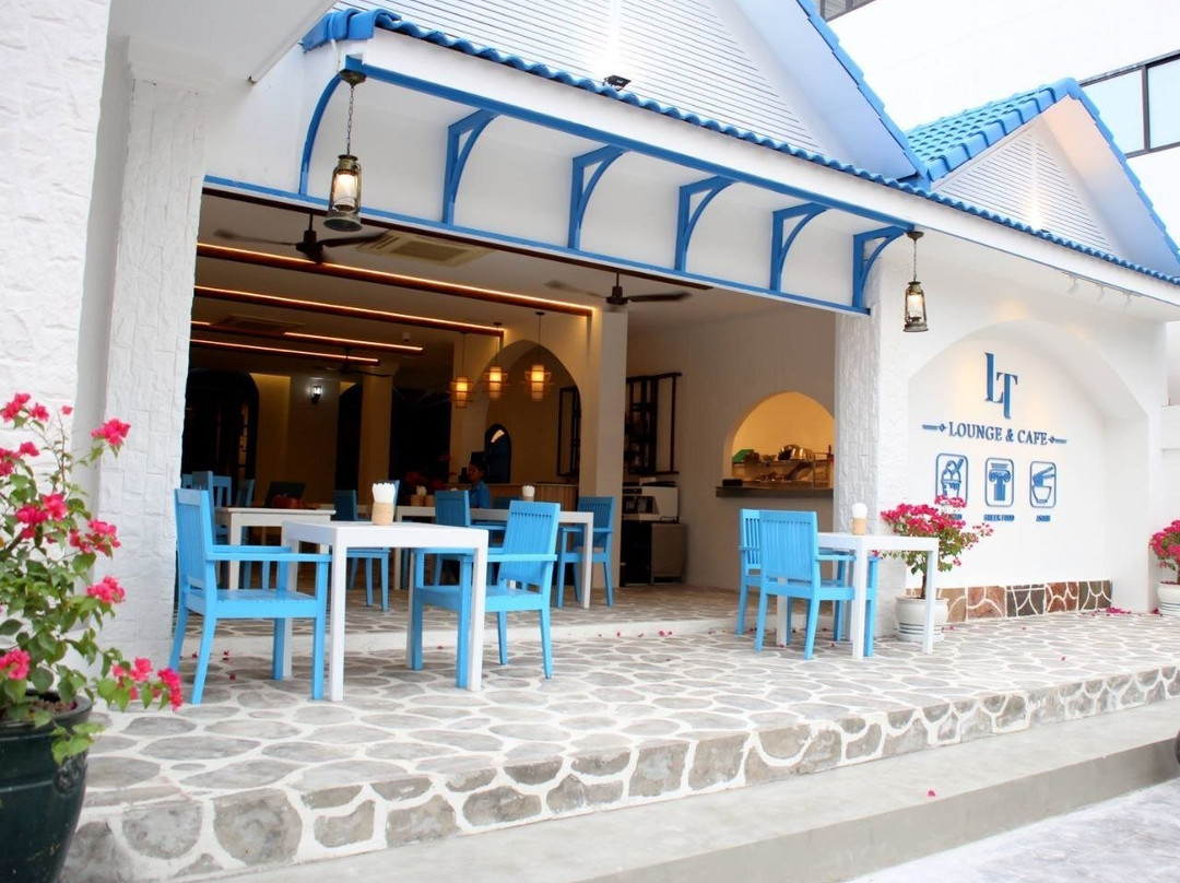 LT Lounge and Cafe