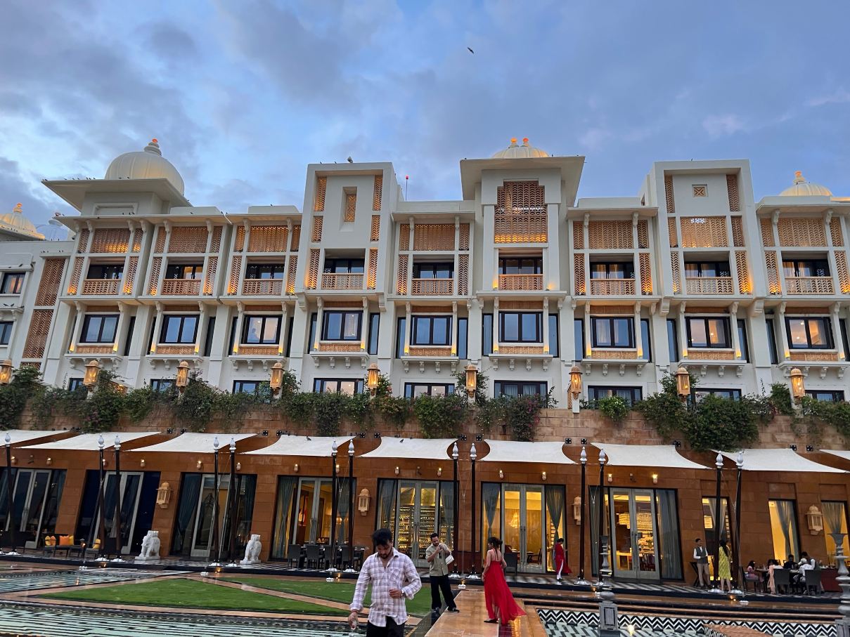 乌代布尔里拉皇宫酒店-旅行者