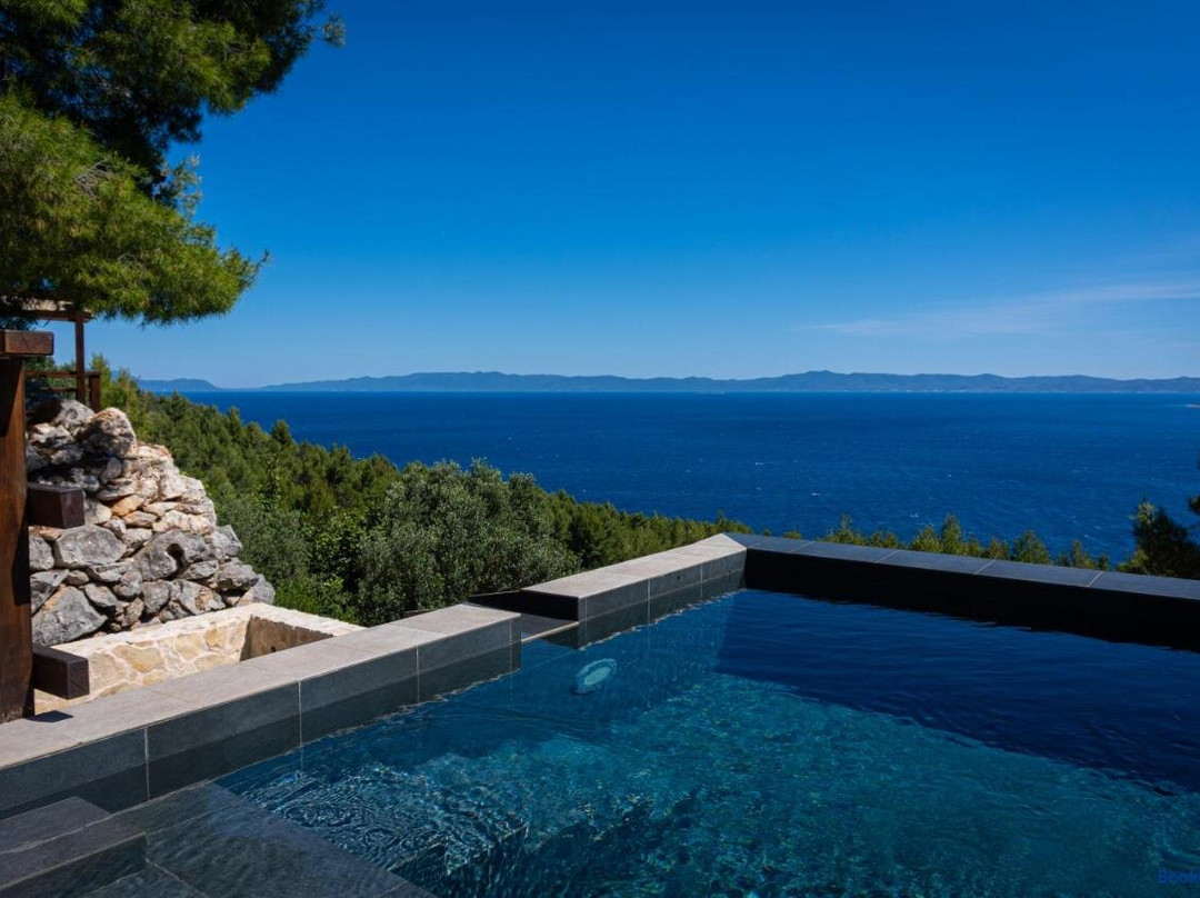 Falcon View Hvar