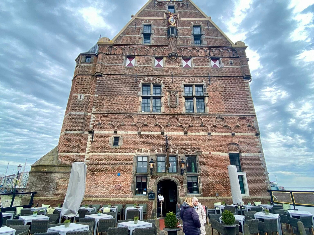 Hoofdtoren Hoorn uit 1532-1534-霍伦必去景点